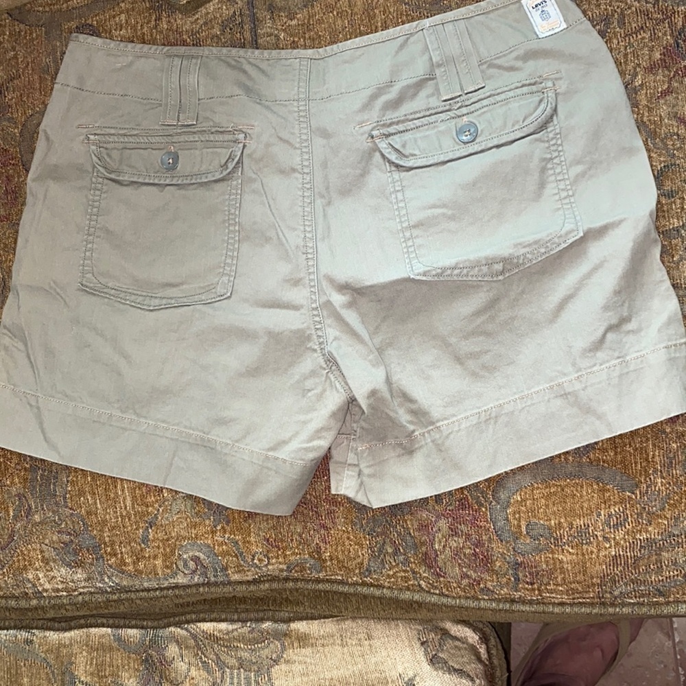 Levi’s 100% cotton cargo shorts size 14 - Picture 2 of 9
